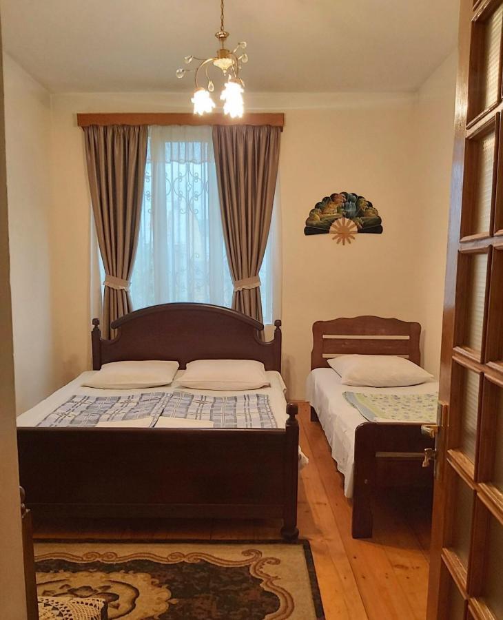 Nitsa Guest House Gori Exterior foto